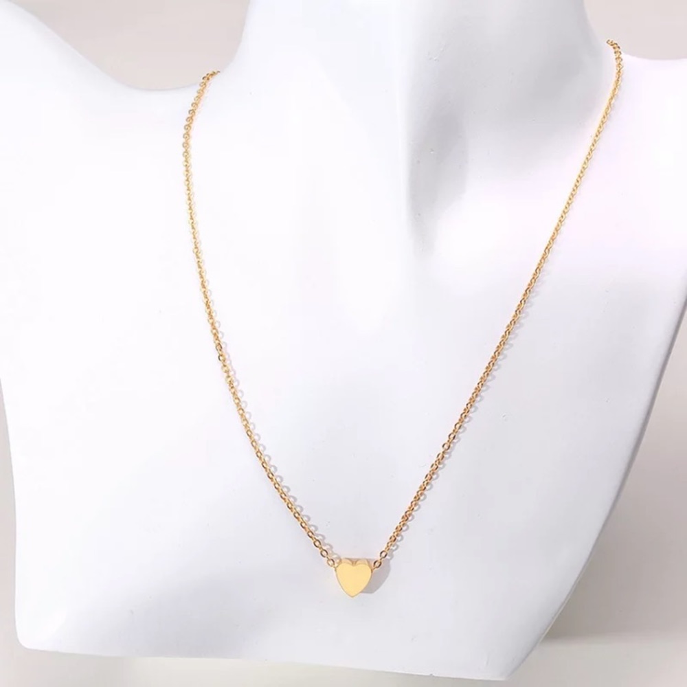 ⚜️[𝟯/$𝟭𝟴]⚜️Gold Heart Simple Dainty Choker NEW - Picture 4 of 9